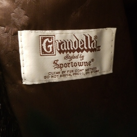 Faux fur coat! - Picture 3 of 8